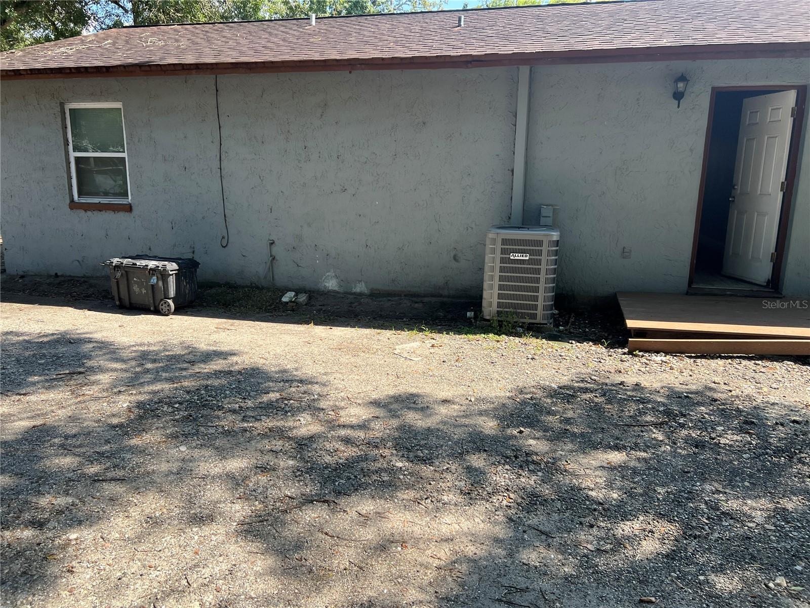 SOUTH TAMPA SUB - Residential Lease