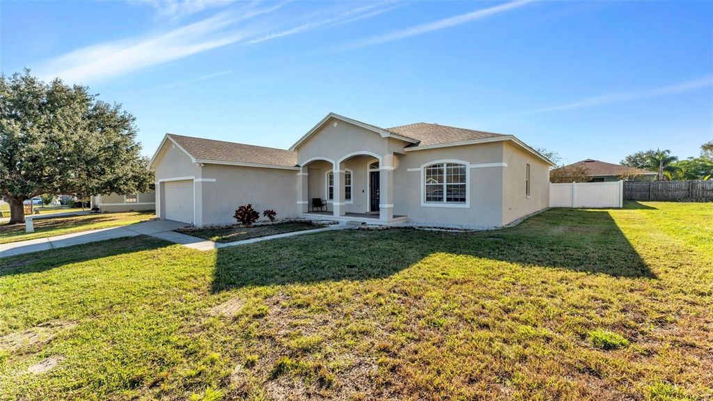 Photo of 6371 Alamanda Hills Drive, Lakeland, FL 33813 (MLS # L4958196)