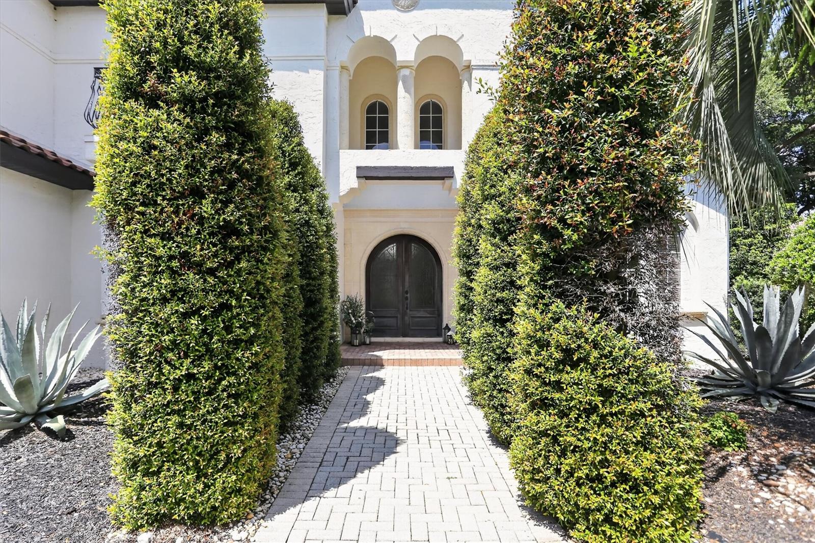 8826 SOUTHERN BREEZE DRIVE