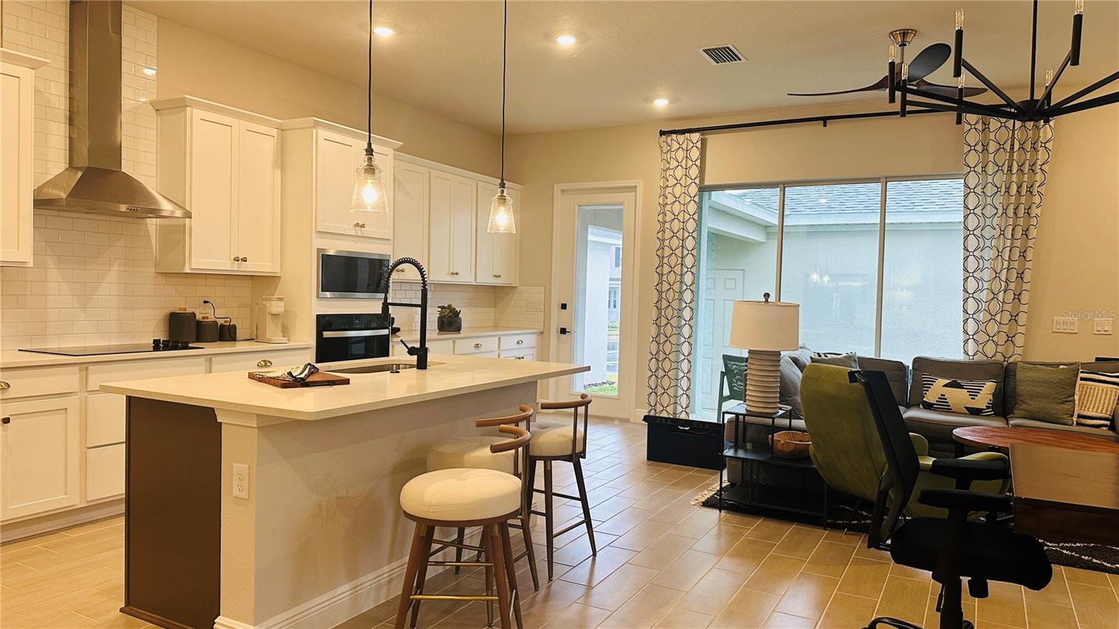 HAMLIN POINTE - Residential Lease