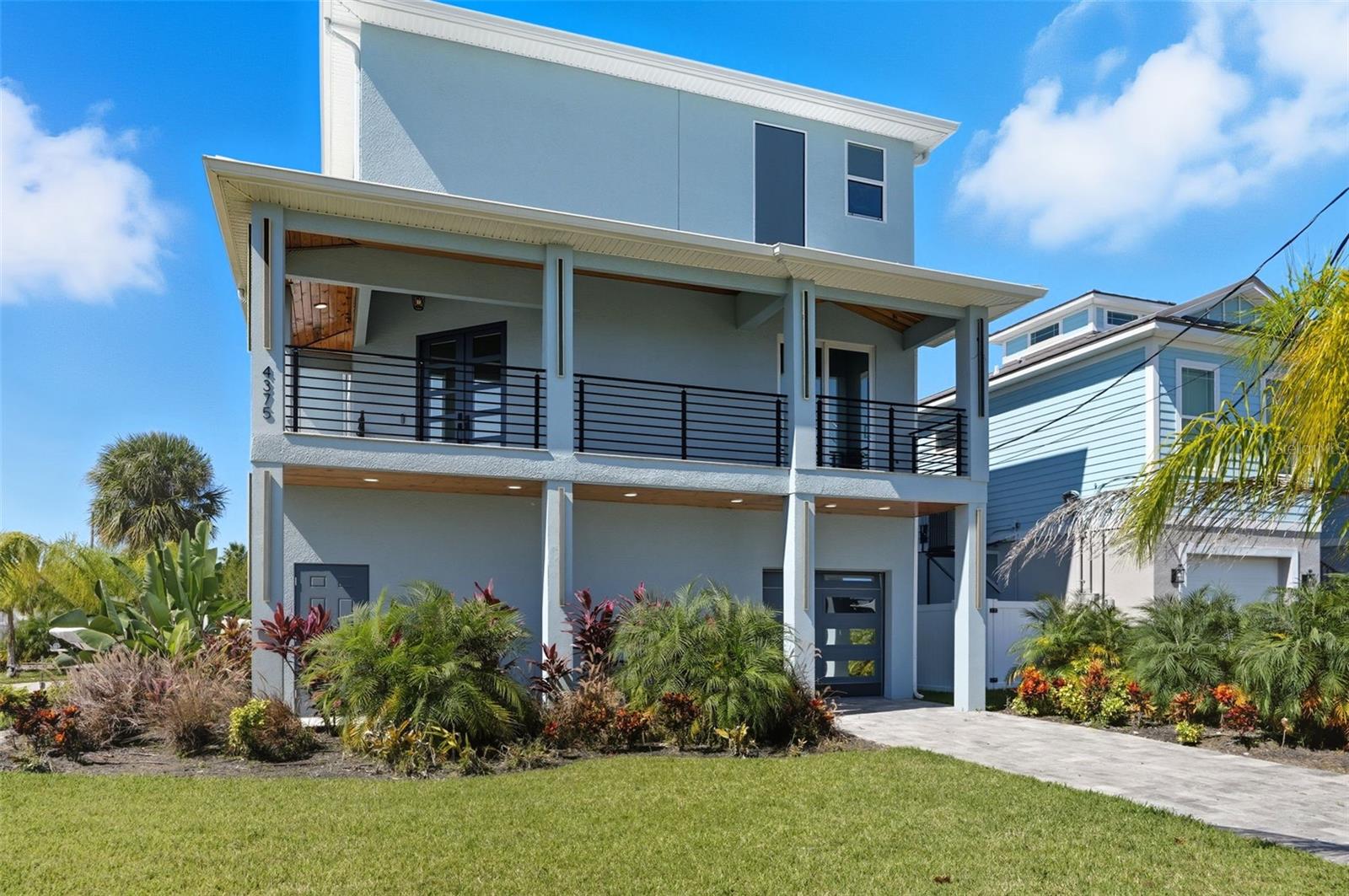 HERNANDO BEACH - Residential