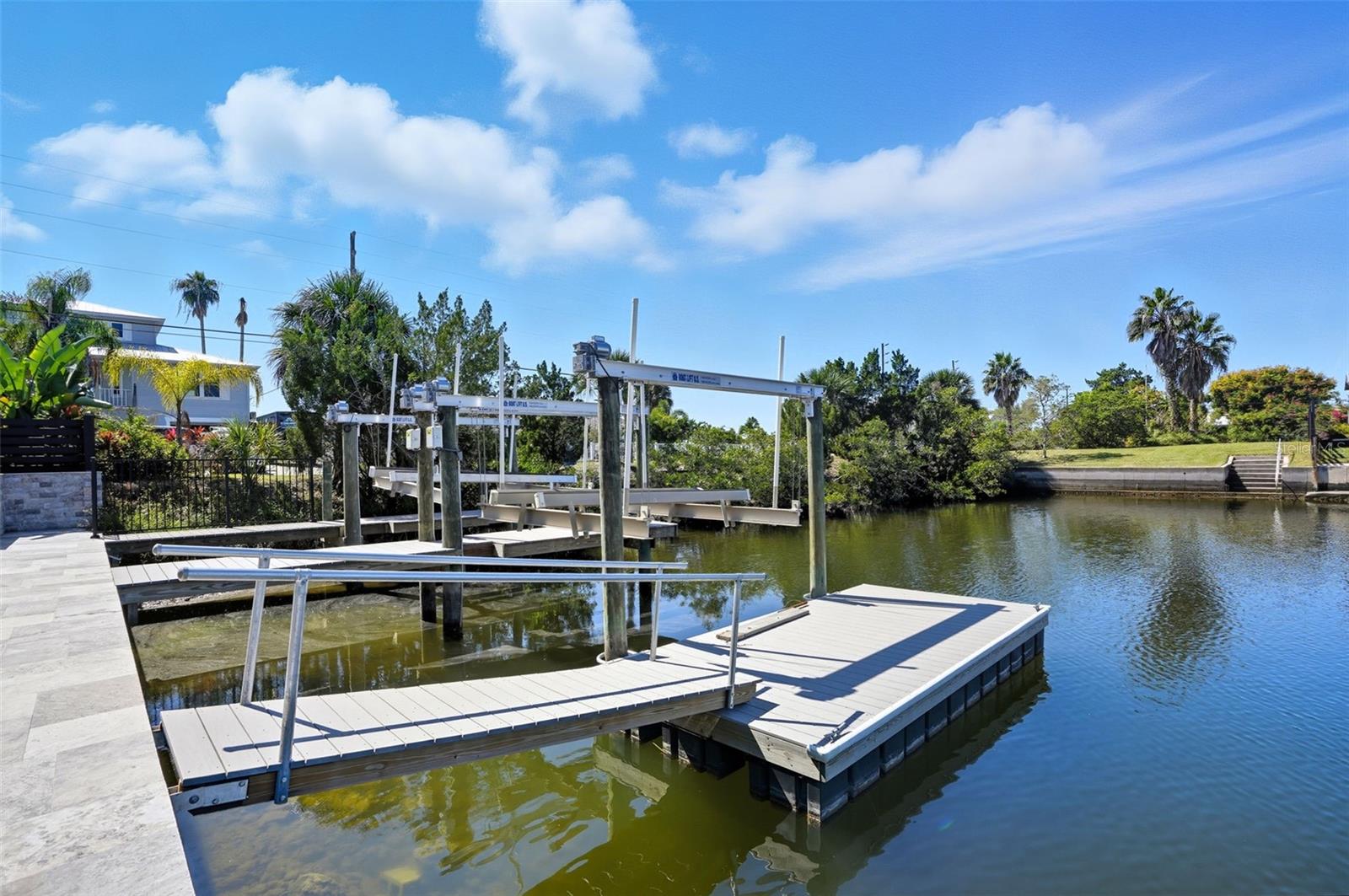 HERNANDO BEACH - Residential