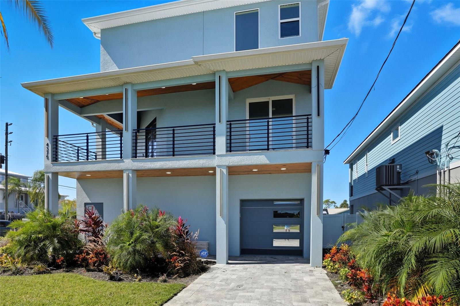 HERNANDO BEACH - Residential