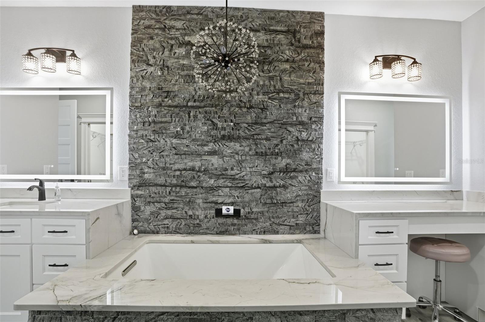 HERNANDO BEACH - Residential