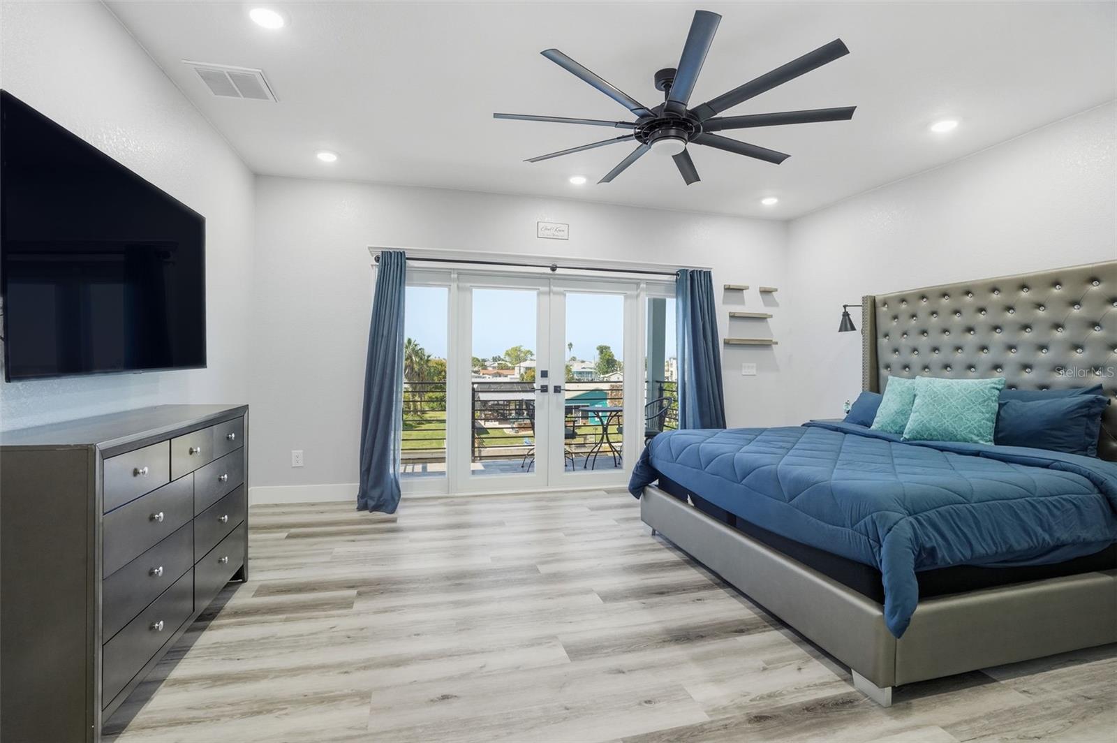 HERNANDO BEACH - Residential