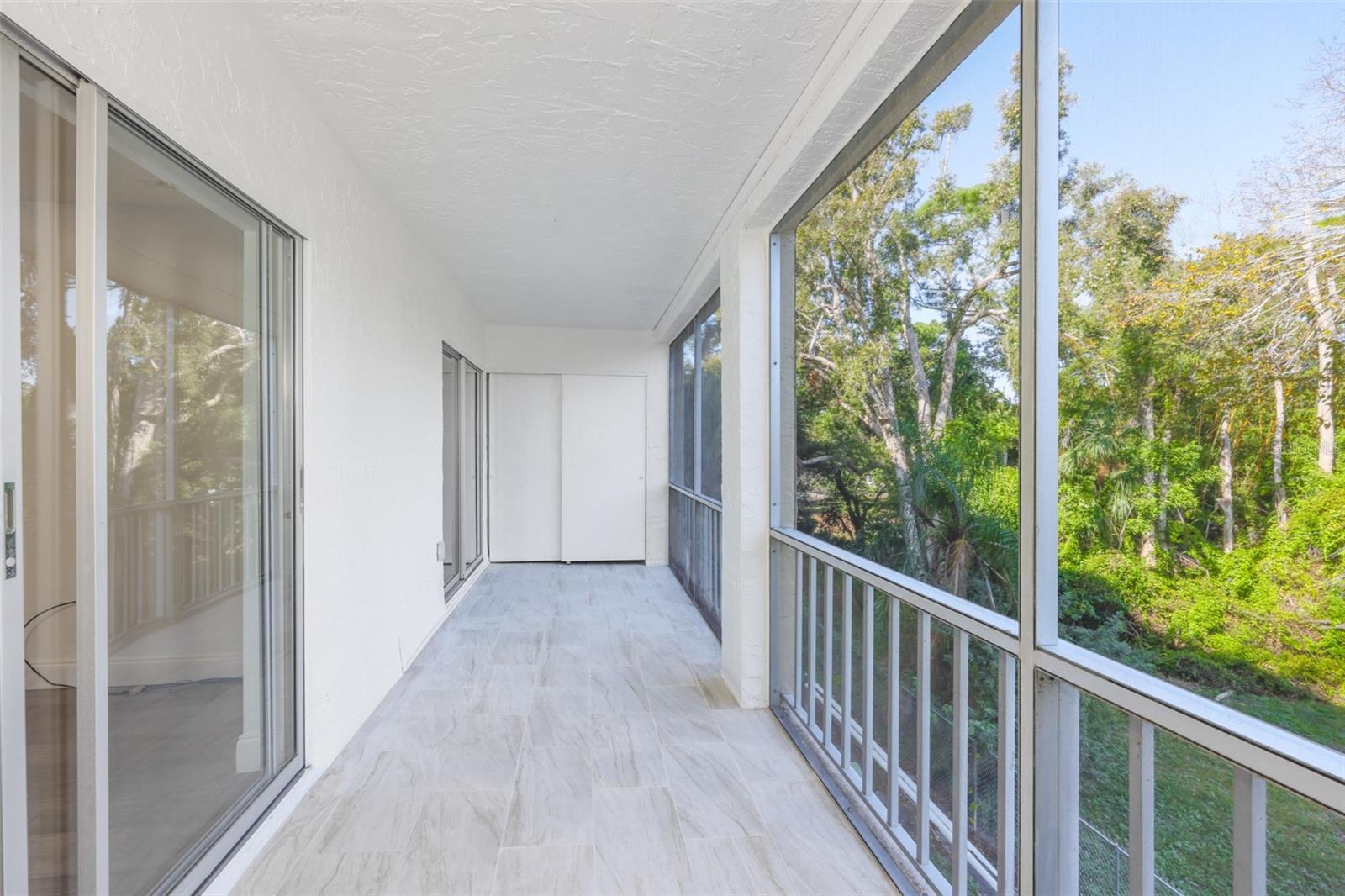 BAYSHORE ON THE LAKE APTS II SEC 3 - Residential