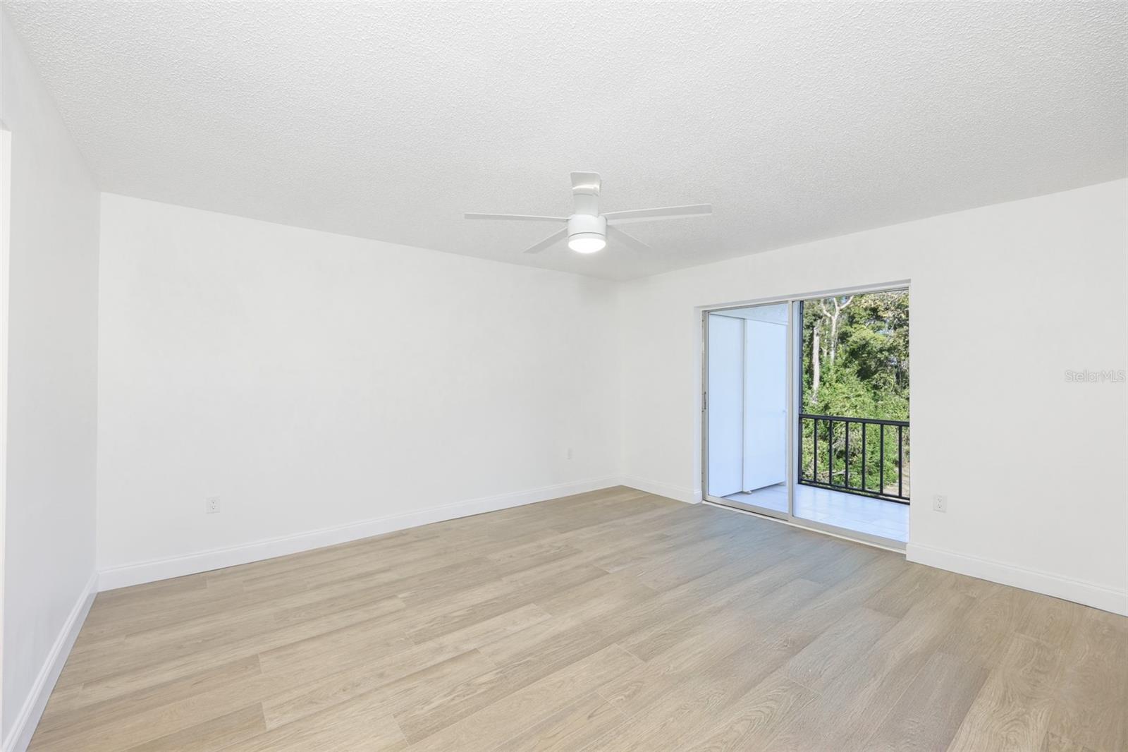 BAYSHORE ON THE LAKE APTS II SEC 3 - Residential