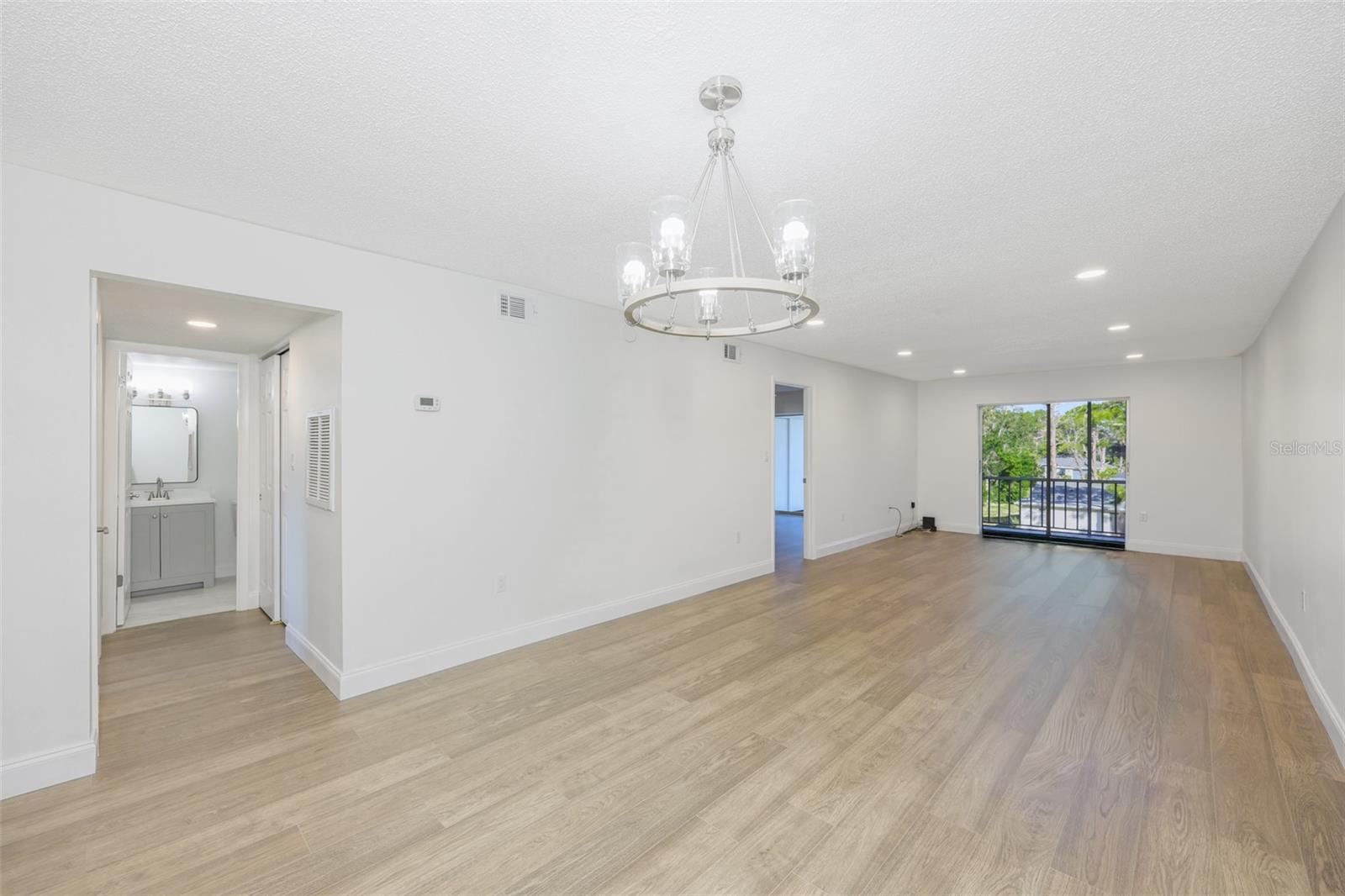 BAYSHORE ON THE LAKE APTS II SEC 3 - Residential