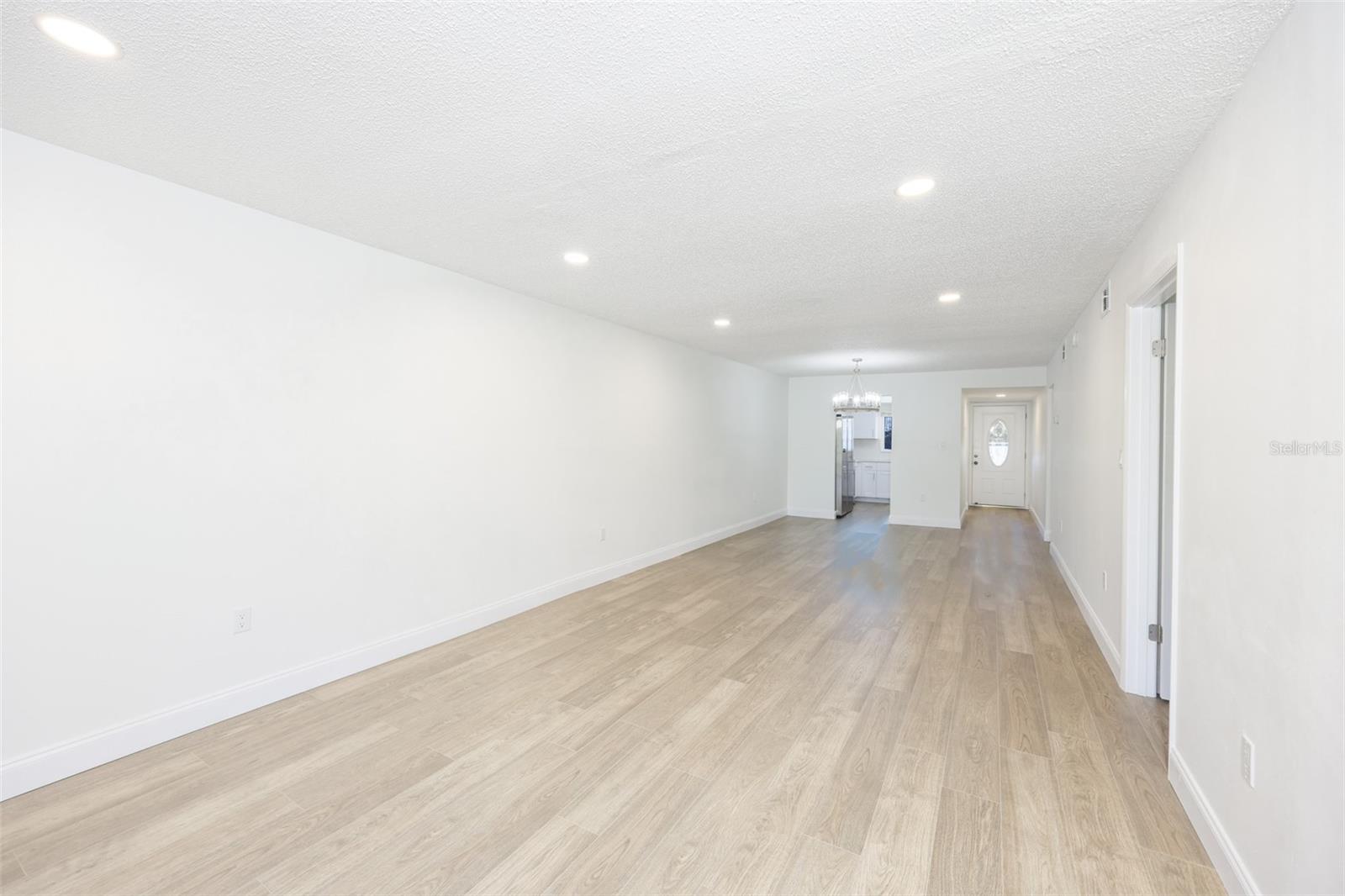 BAYSHORE ON THE LAKE APTS II SEC 3 - Residential