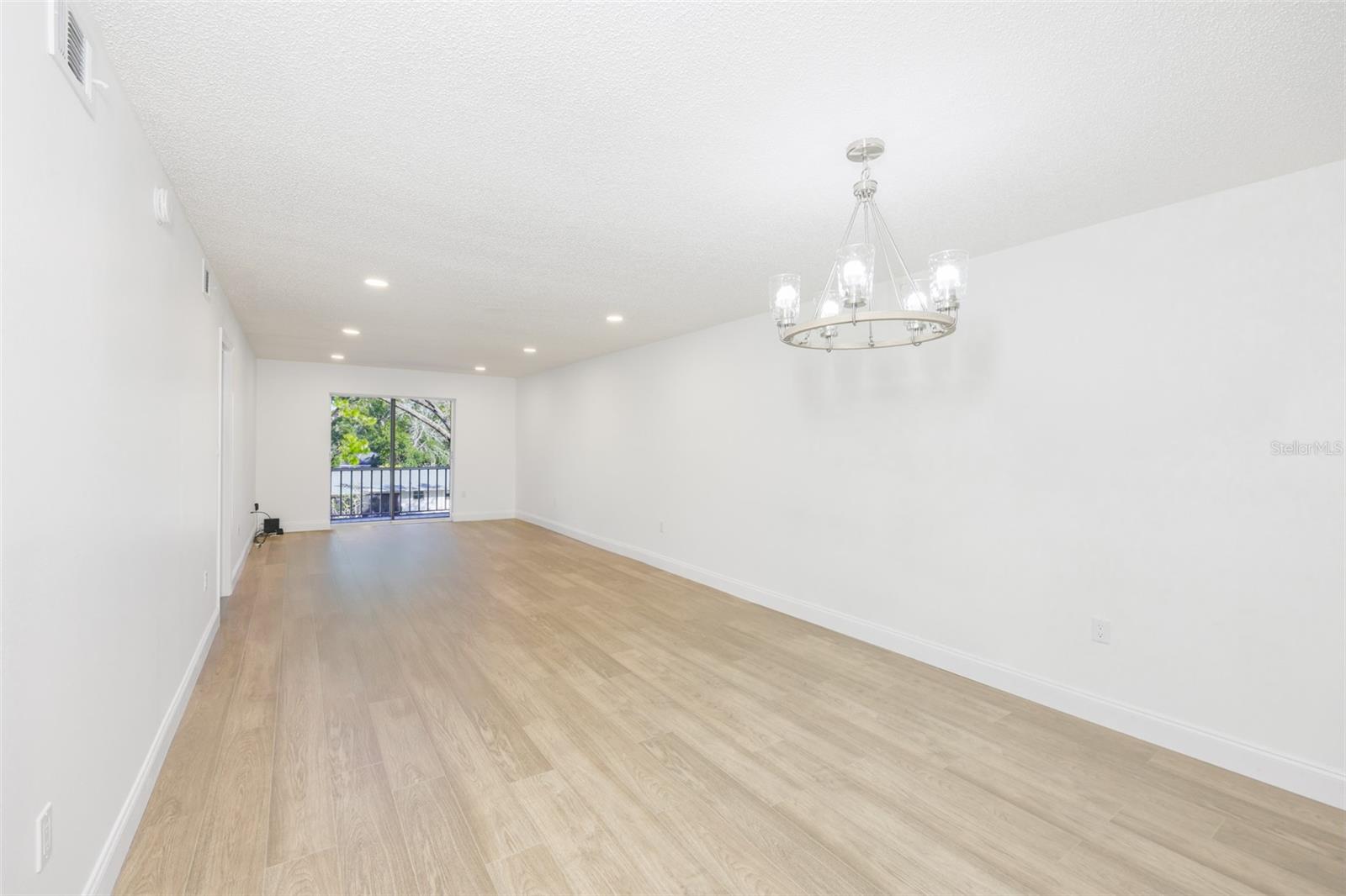 BAYSHORE ON THE LAKE APTS II SEC 3 - Residential