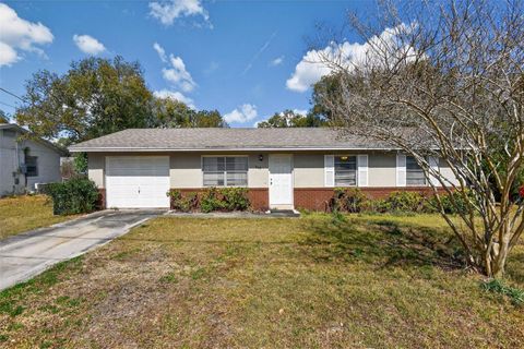 Photo of 365 W Lansdowne Avenue, Orange City, FL 32763 (MLS # O6387367)