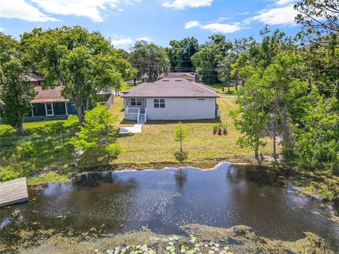 A home in DEBARY