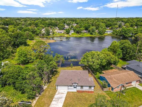 A home in DEBARY