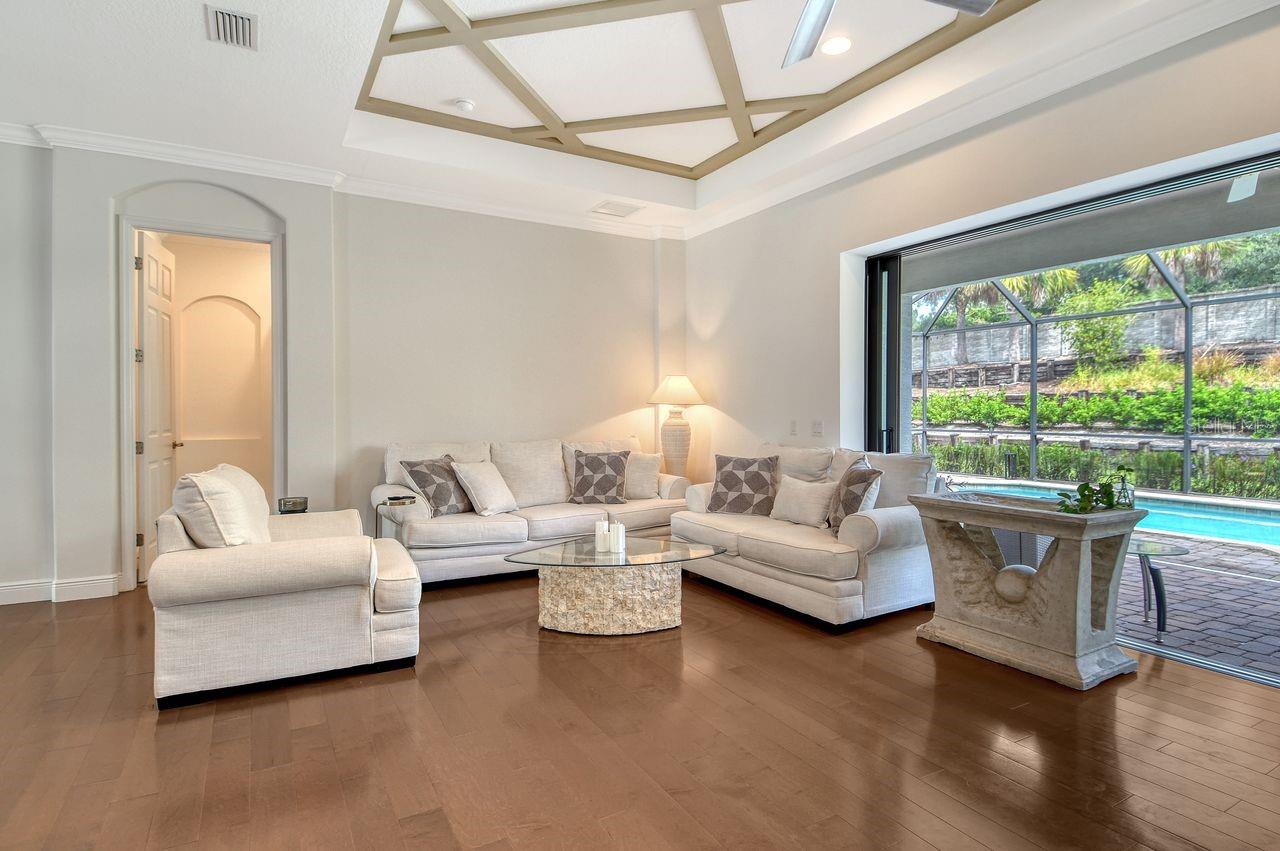 RIVA TRACE - Residential