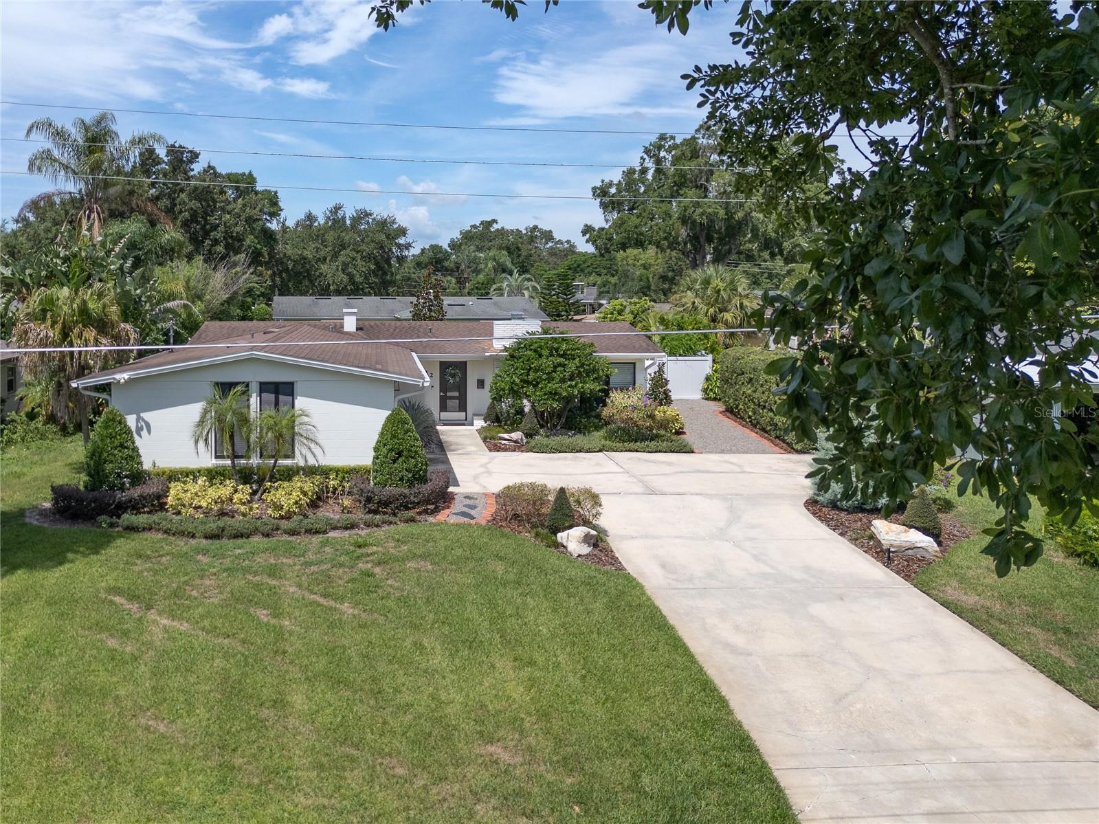 632 MAGNOLIA DRIVE