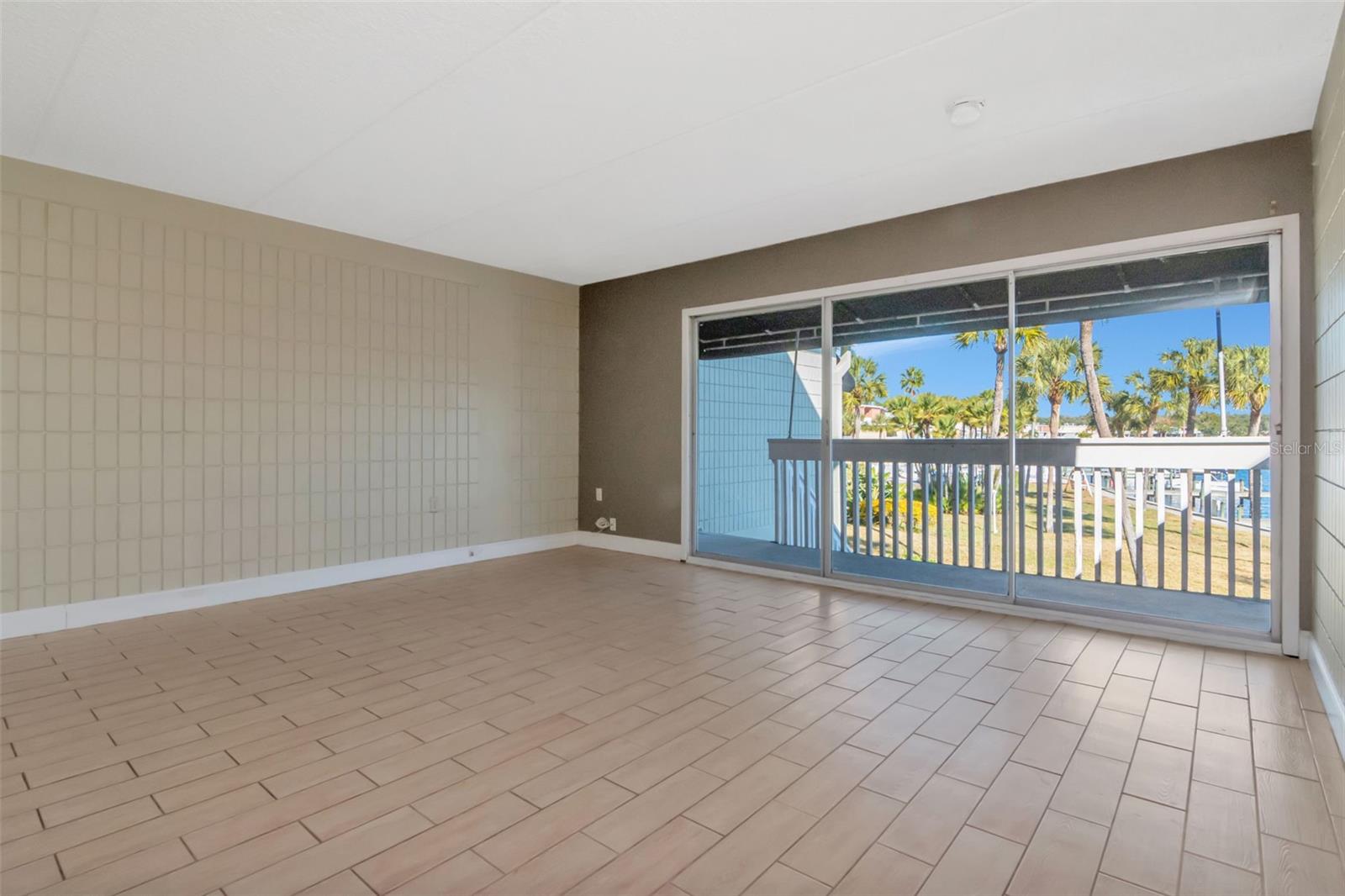 THE MARINA CLUB OF TAMPA BUILD - Residential