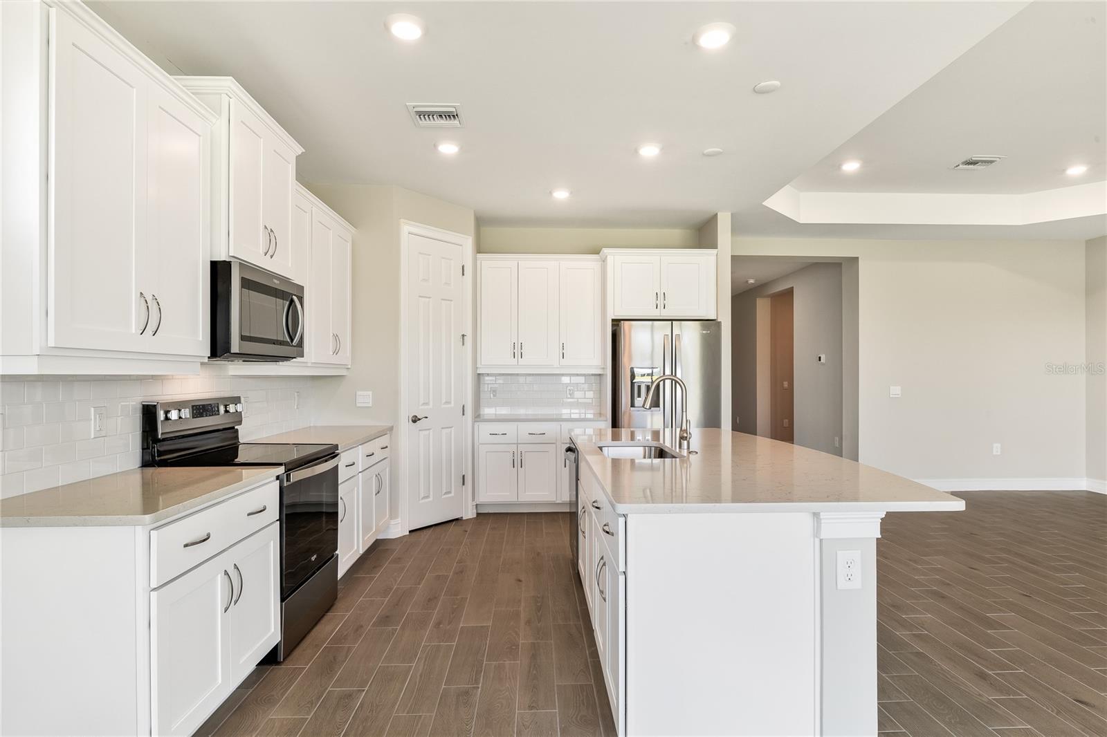 CORAL LAKES - CORAL CREEK - Residential