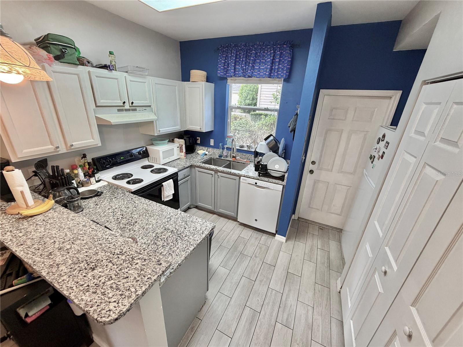 VICTORIA STATION - Residential