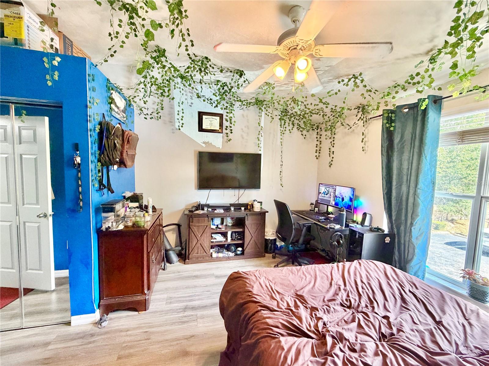 VICTORIA STATION - Residential