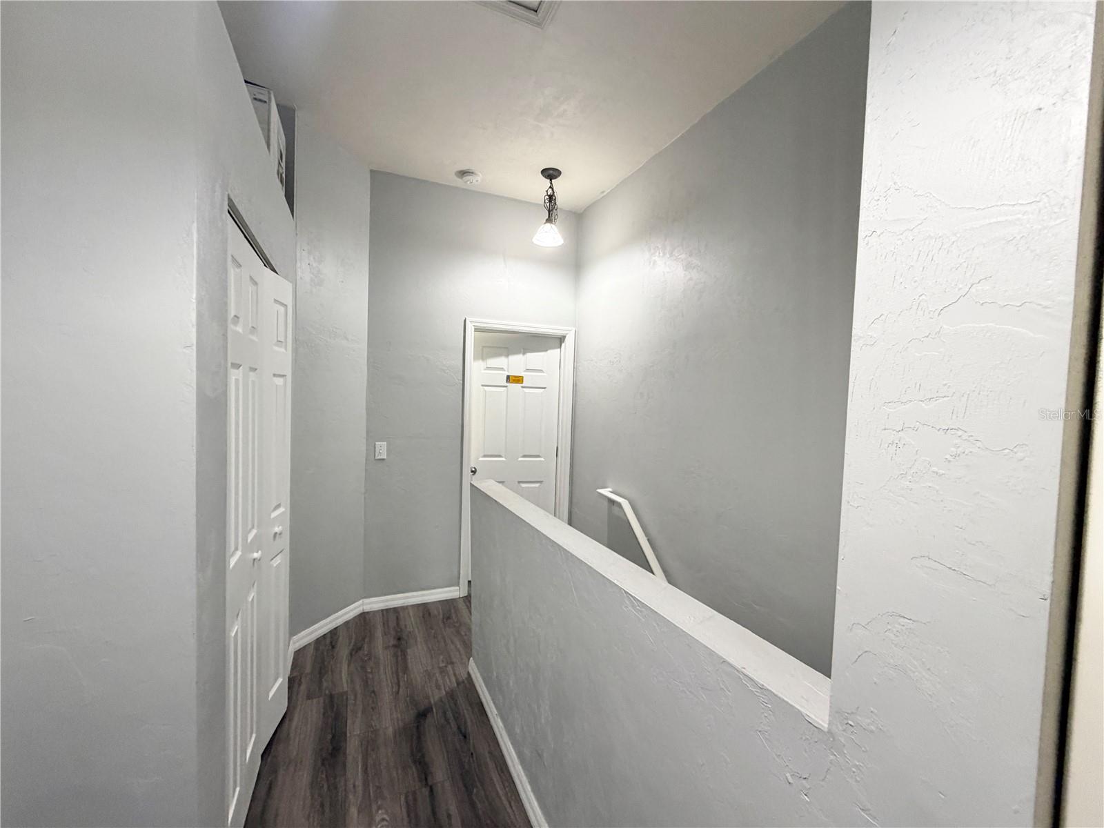 VICTORIA STATION - Residential