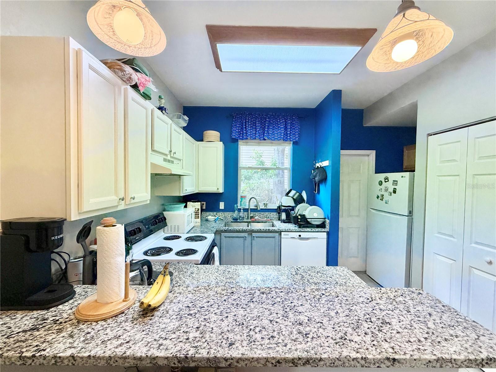 VICTORIA STATION - Residential