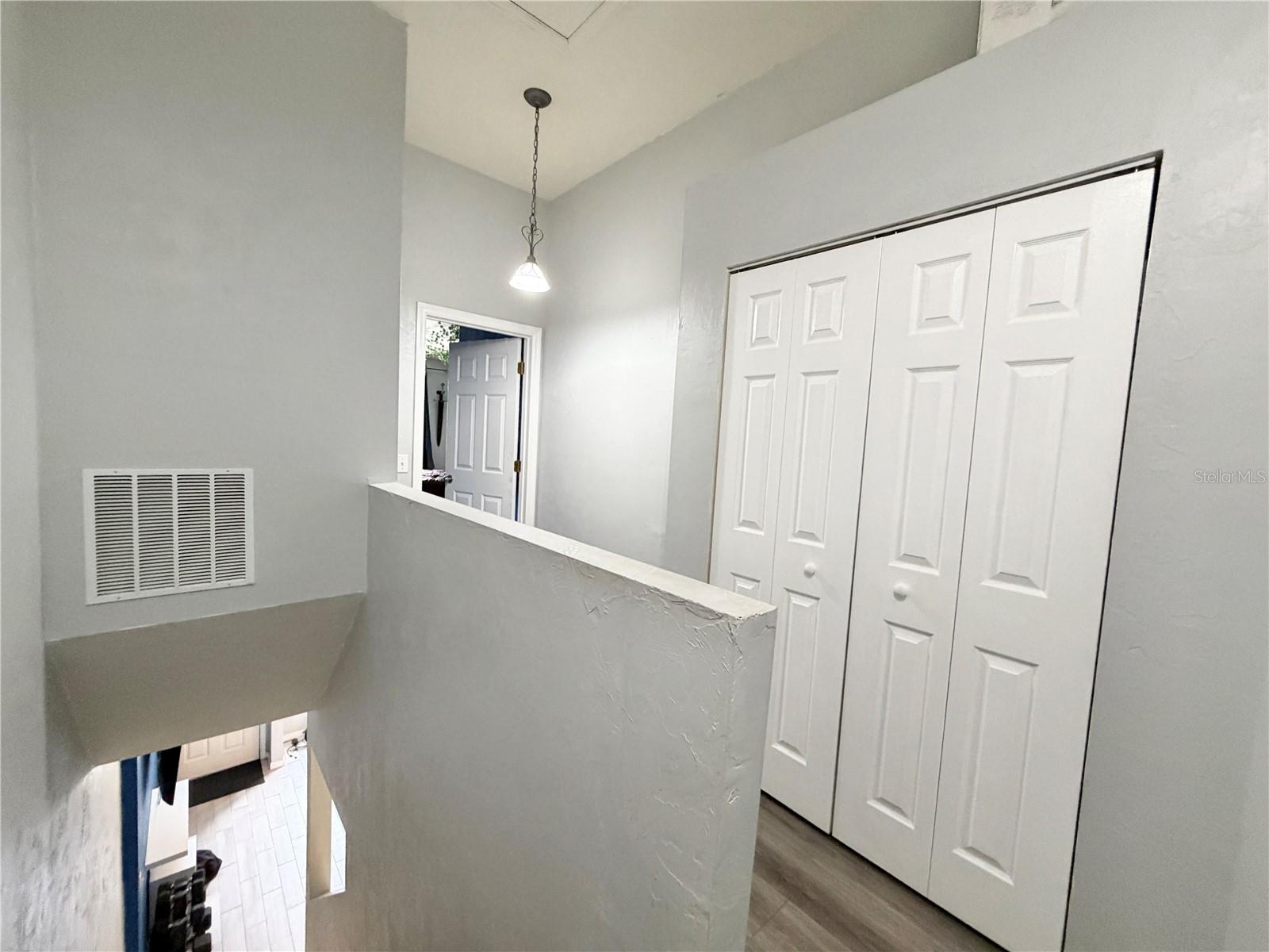 VICTORIA STATION - Residential