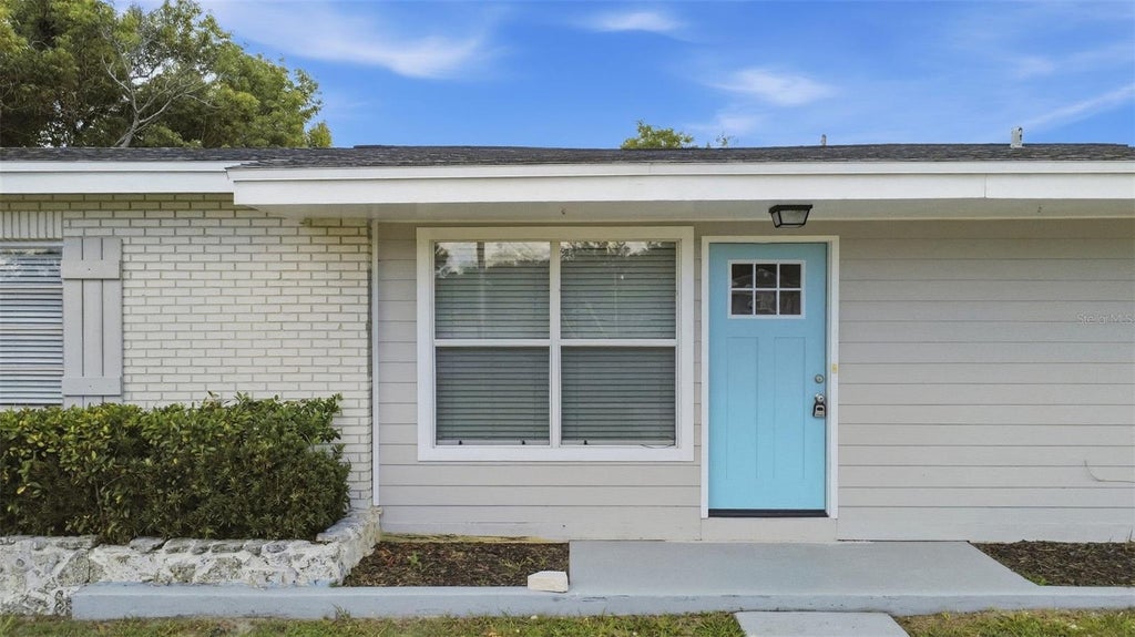 Photo of 824 Radcliff Street, Deltona, FL 32725 (MLS # V4951306)