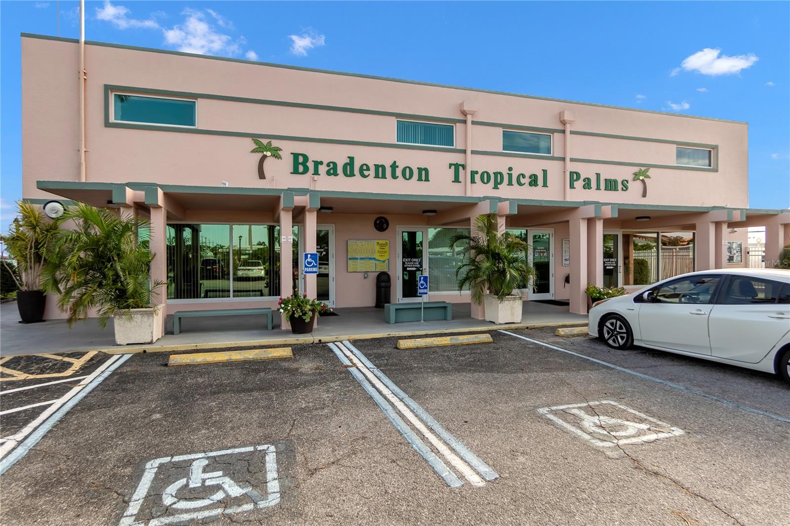 BRADENTON TROPICAL PALMS CO-OP - Residential