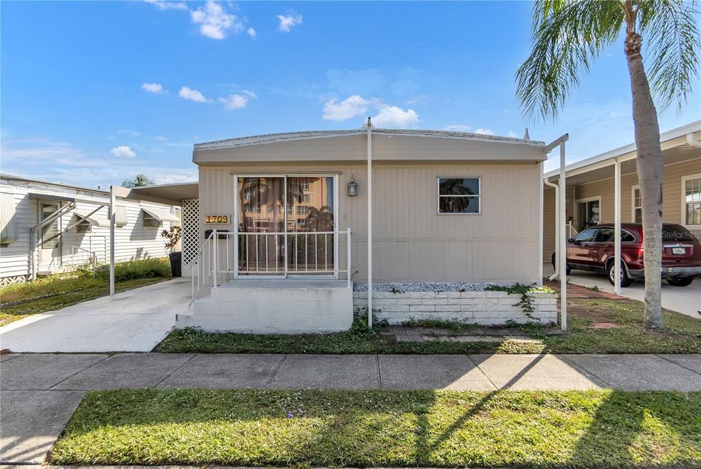 Photo of 1709 W 21st Avenue W, Bradenton, FL 34205 (MLS # A4670610)