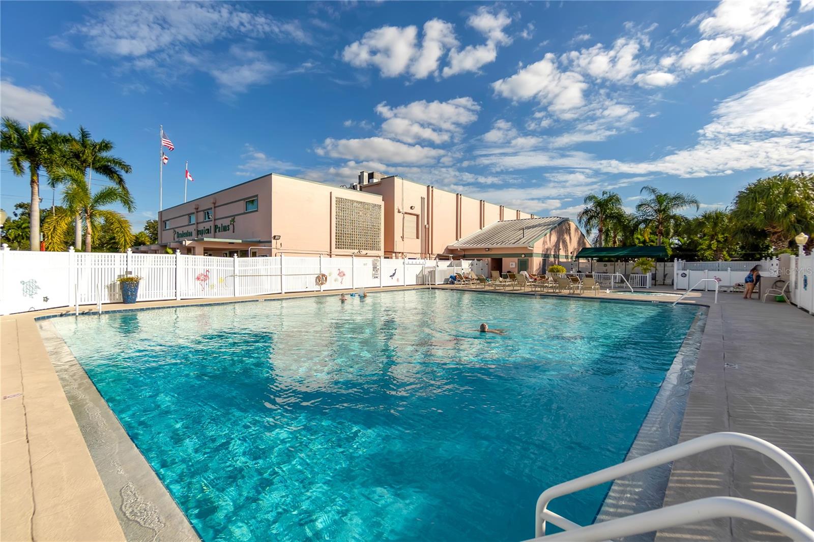 BRADENTON TROPICAL PALMS CO-OP - Residential