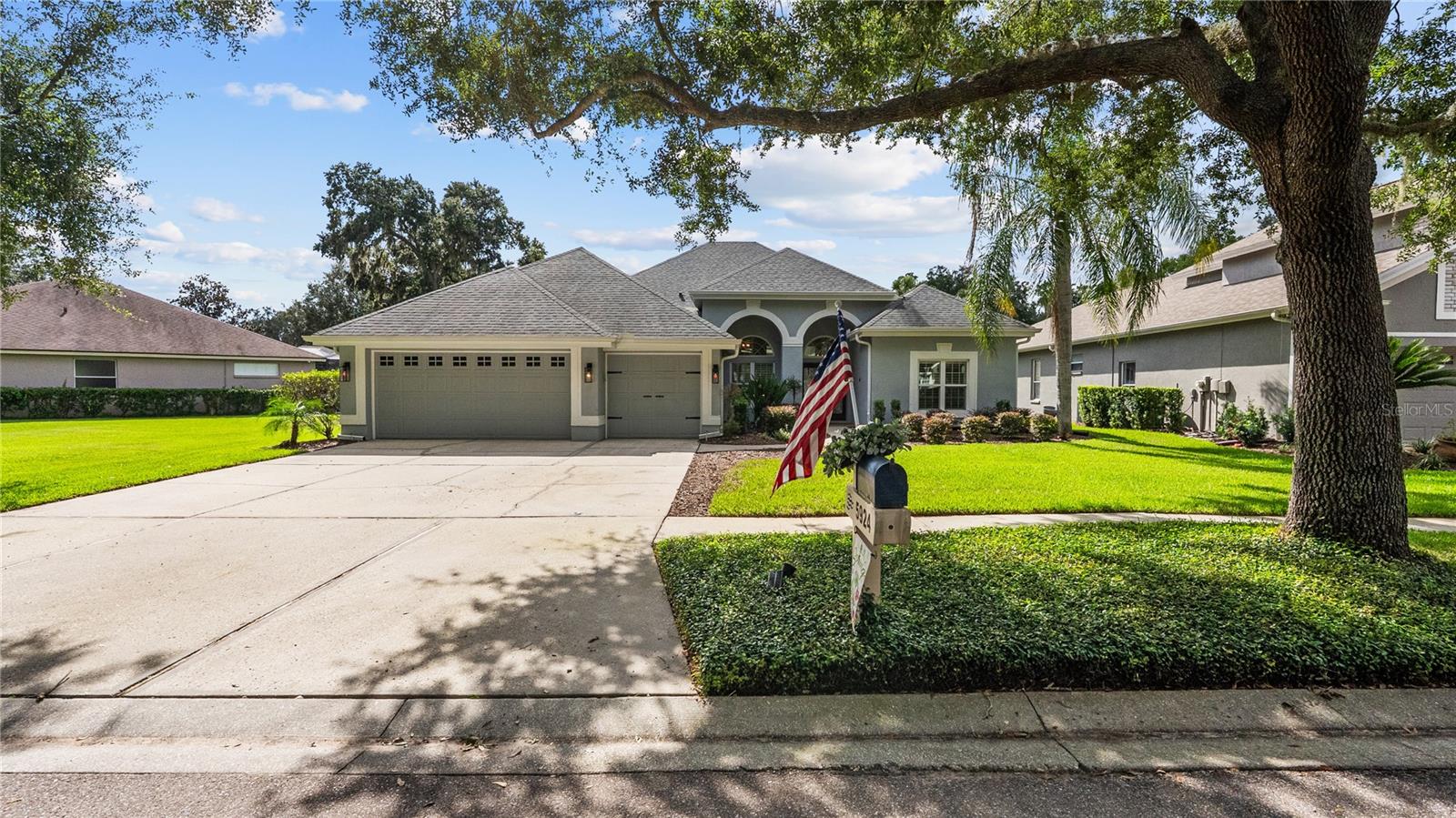 5924 CHERRY OAK DRIVE