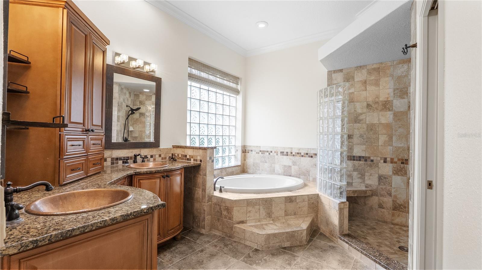 5924 CHERRY OAK DRIVE