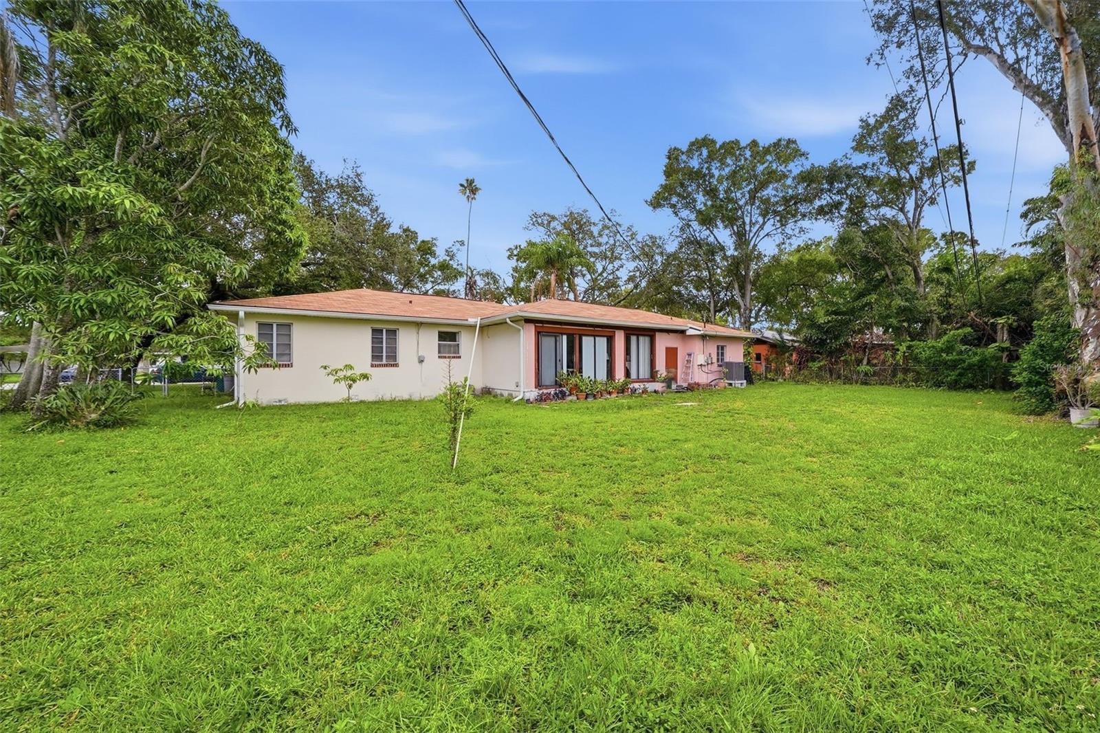 500 W DAVIS BOULEVARD