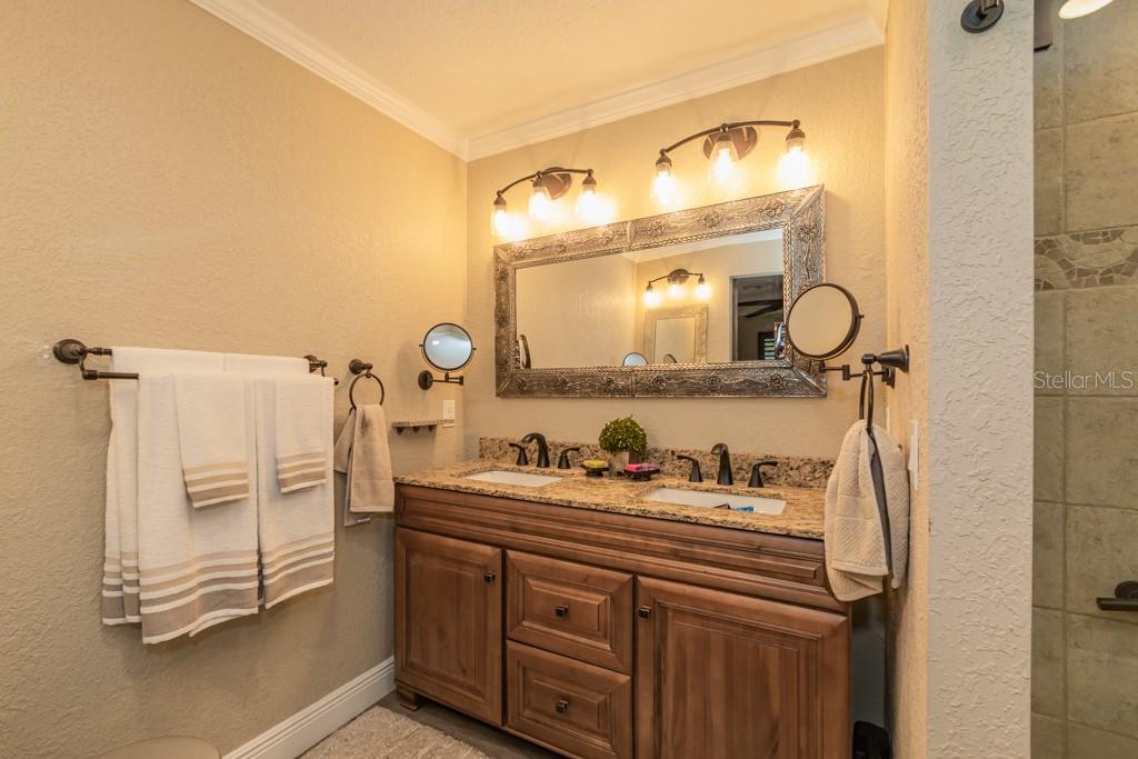 FLORIDA ORANGE GROVE - Residential