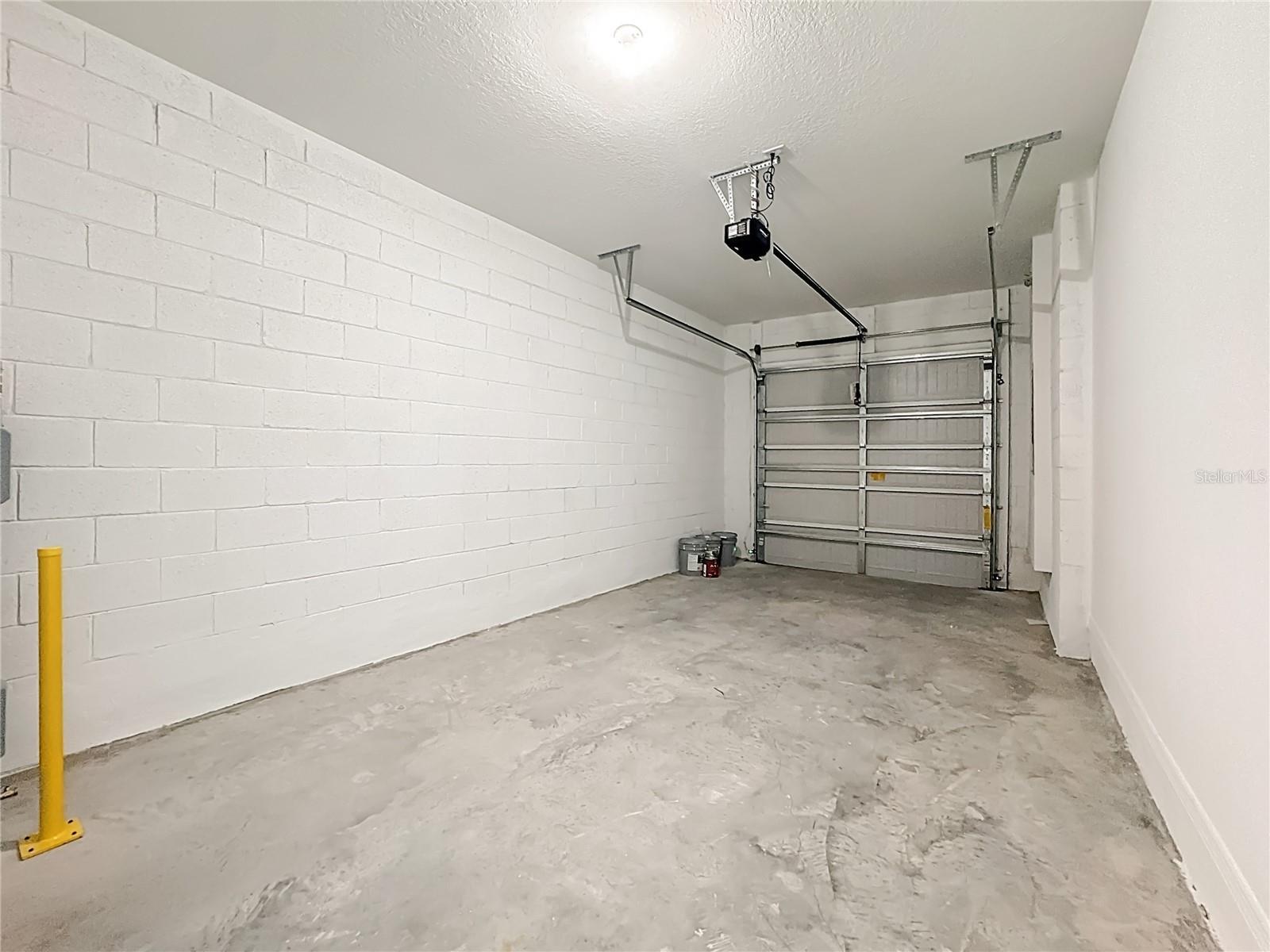 BRENTWOOD TOWNHOMES - Residential Lease