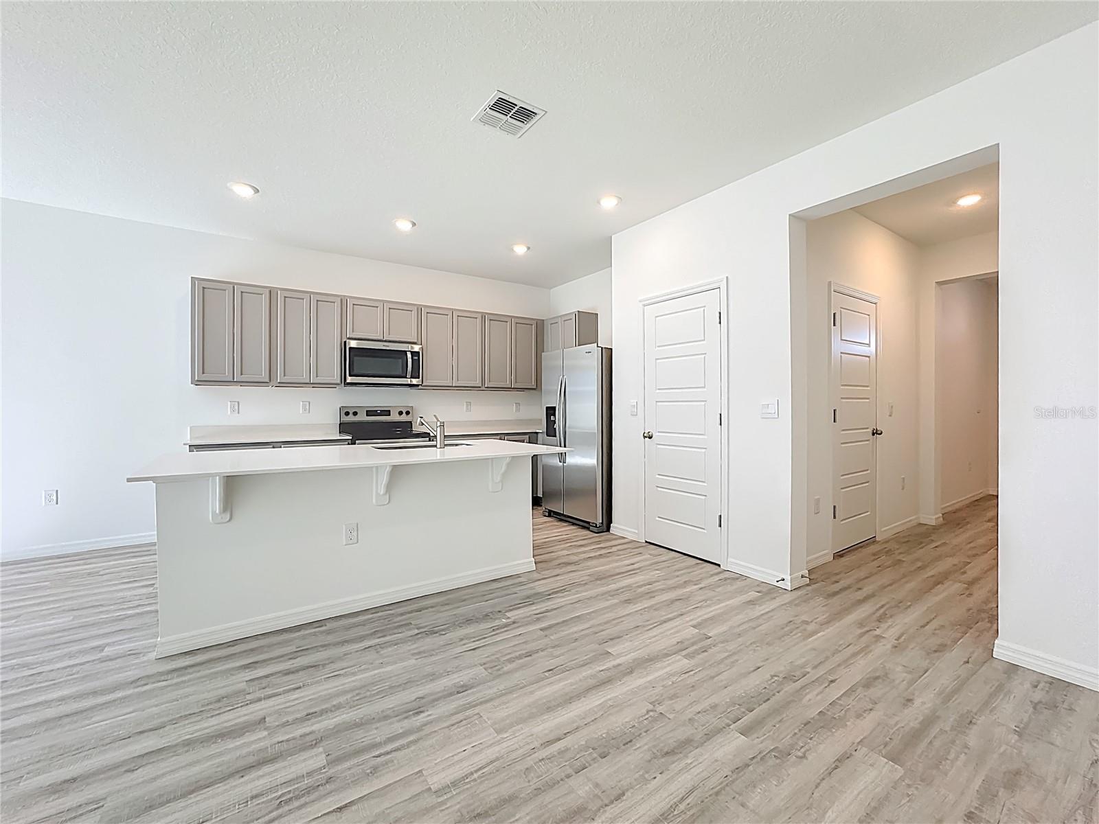 BRENTWOOD TOWNHOMES - Residential Lease