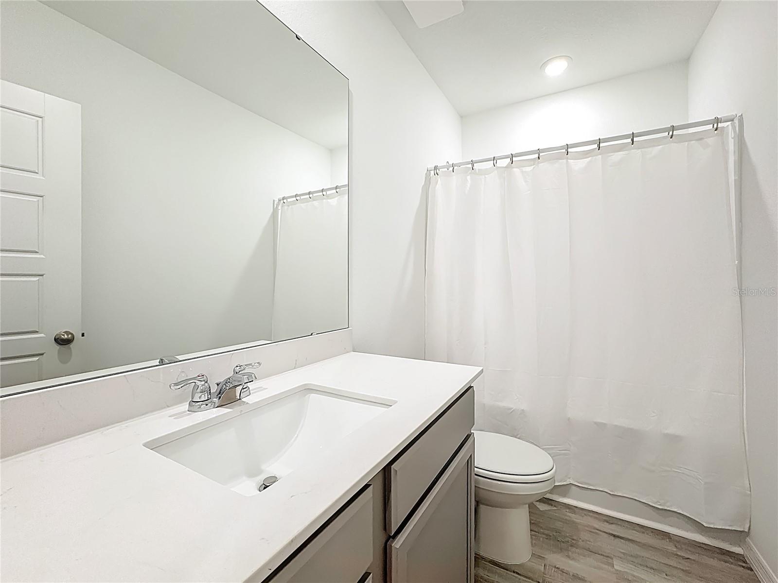 BRENTWOOD TOWNHOMES - Residential Lease