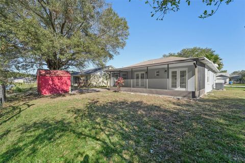 A home in WINTER HAVEN