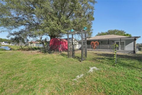 A home in WINTER HAVEN