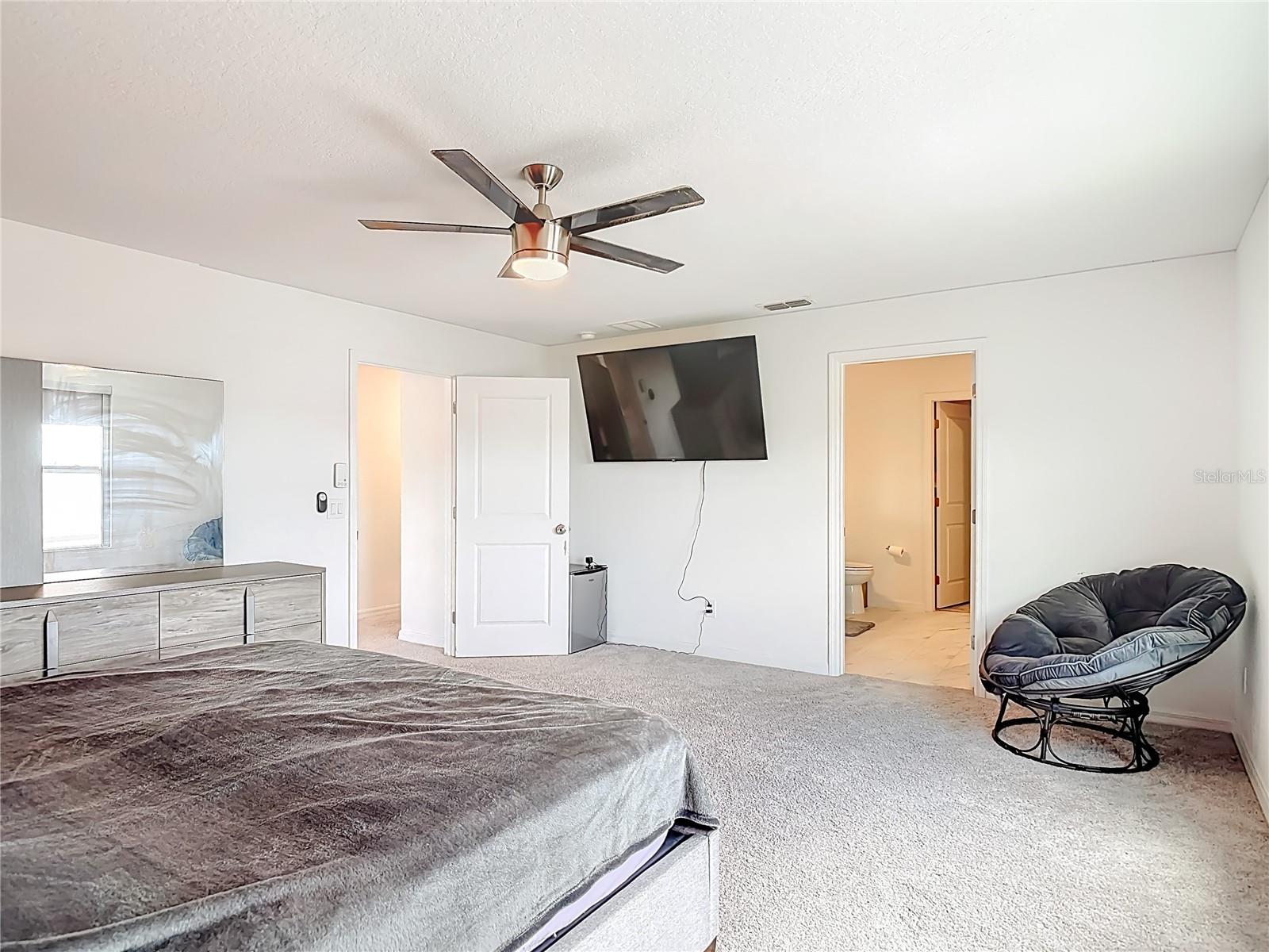 HAMPTON OAKS - Residential