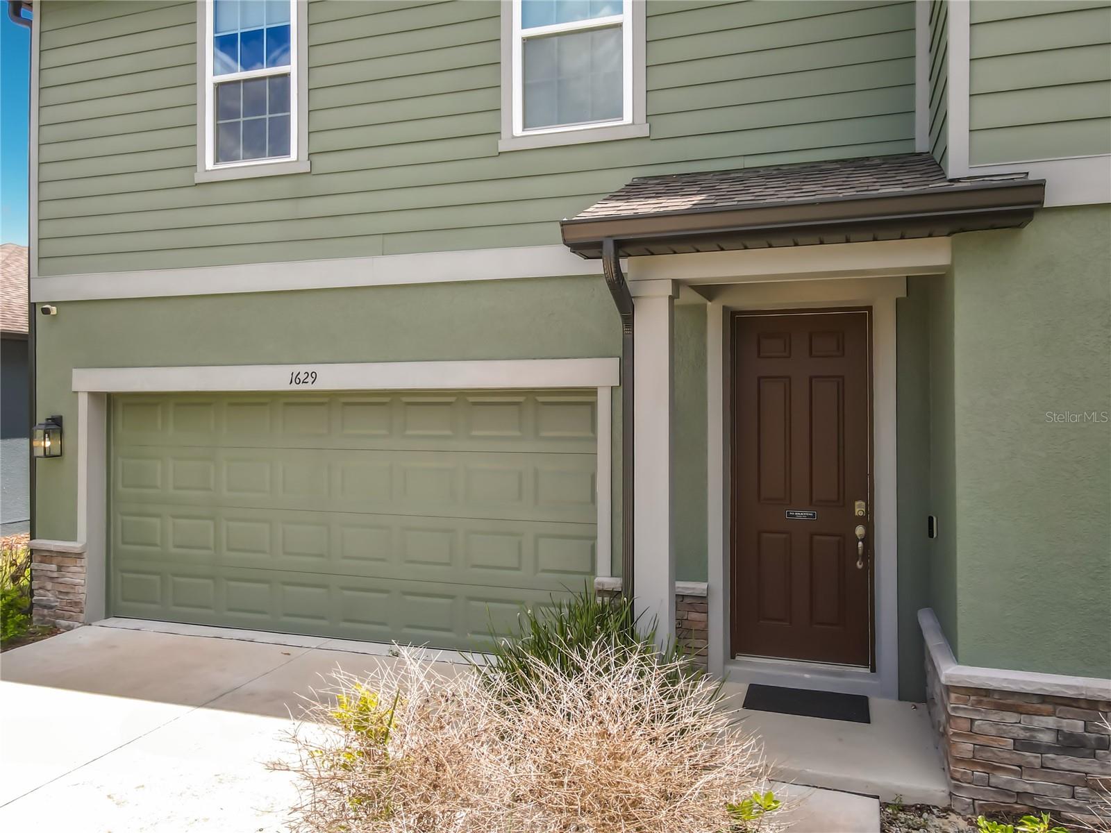 HAMPTON OAKS - Residential