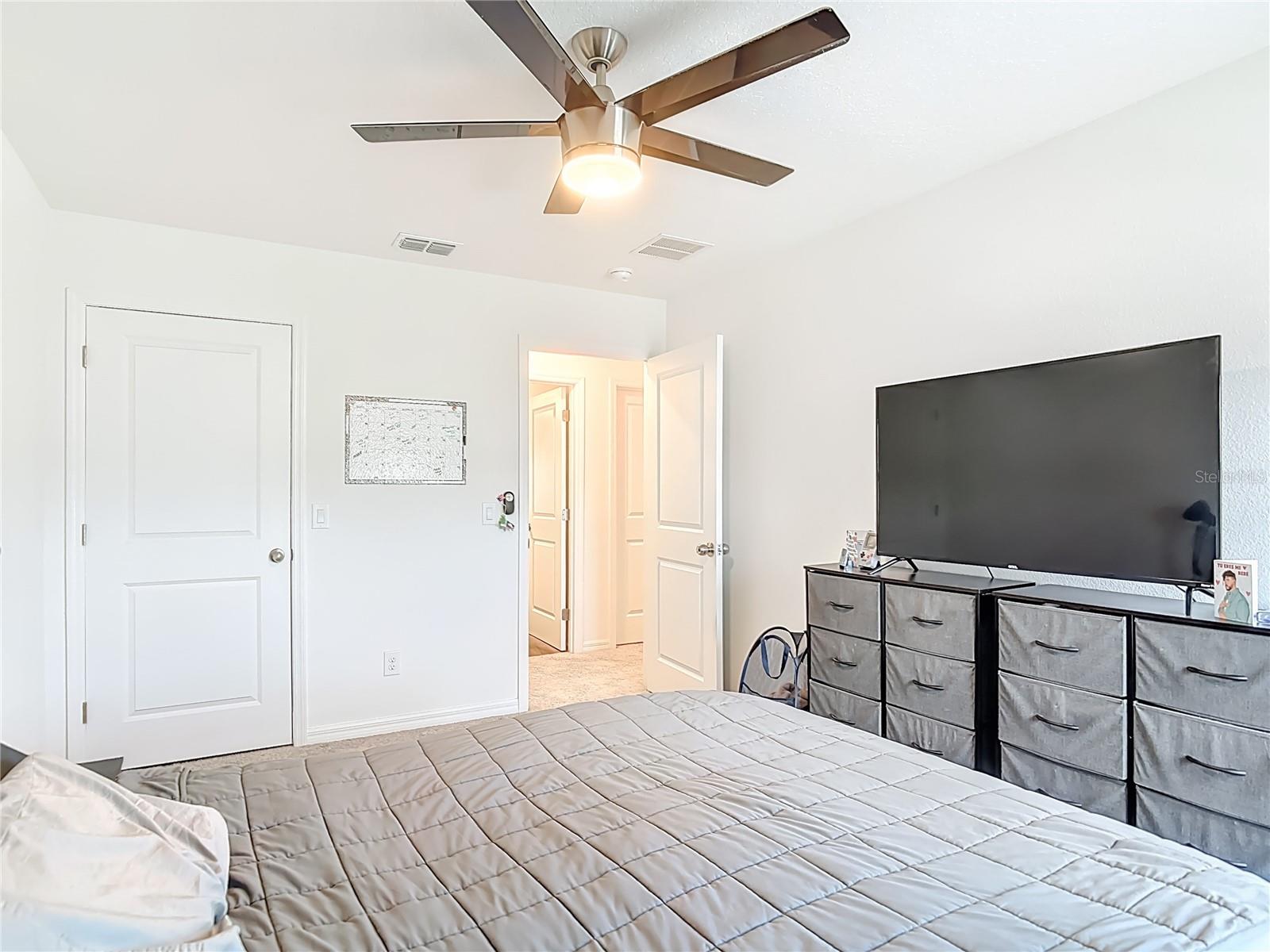 HAMPTON OAKS - Residential