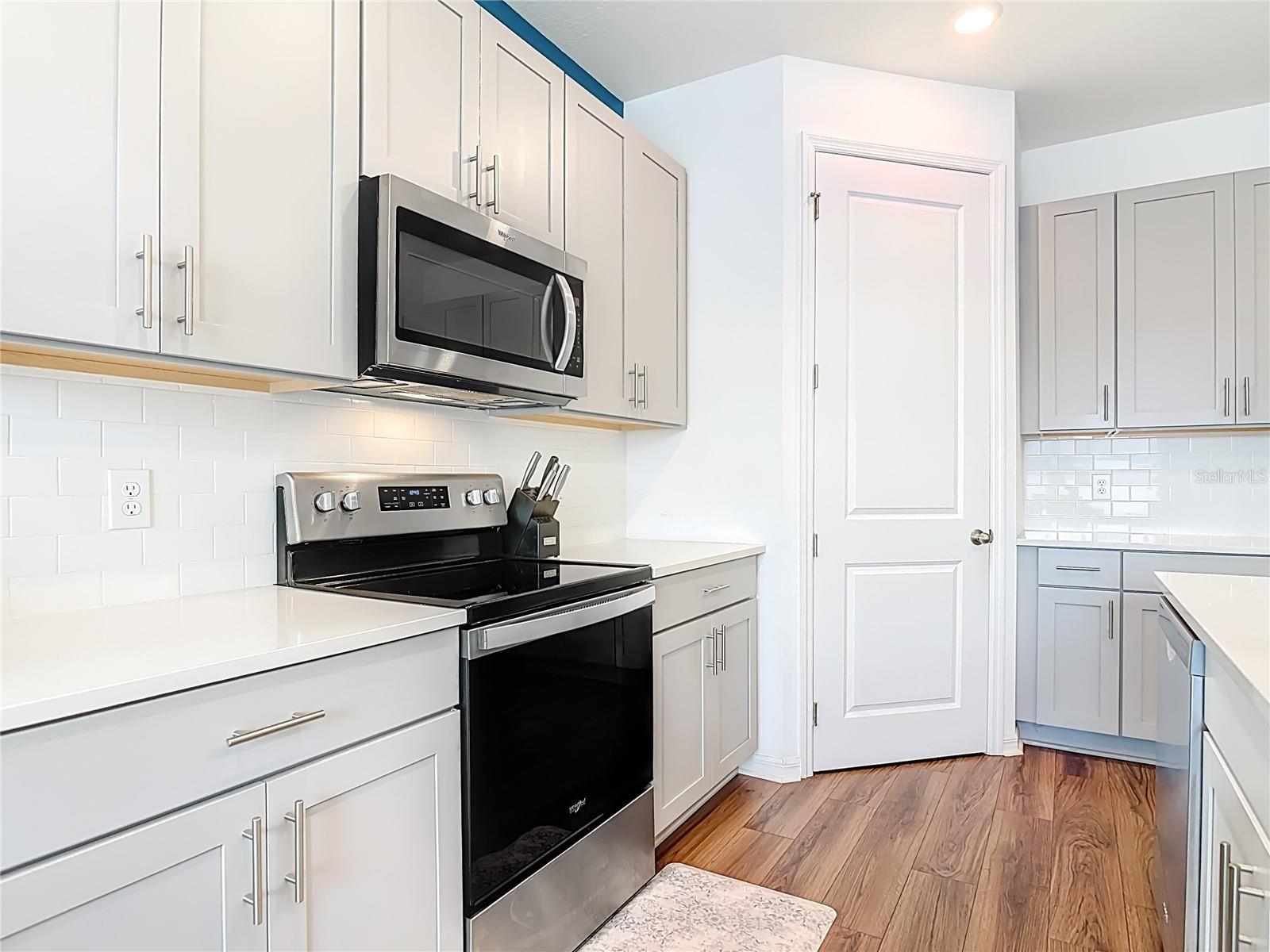 HAMPTON OAKS - Residential