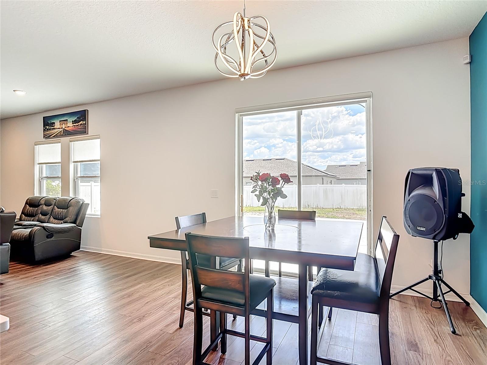 HAMPTON OAKS - Residential