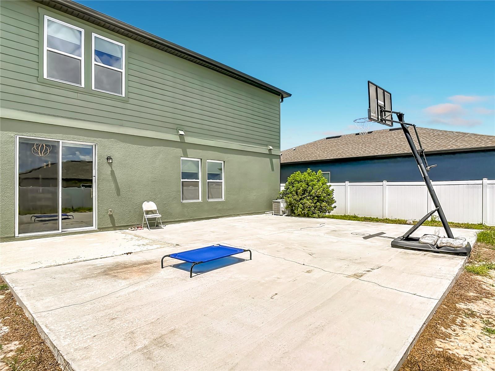 HAMPTON OAKS - Residential