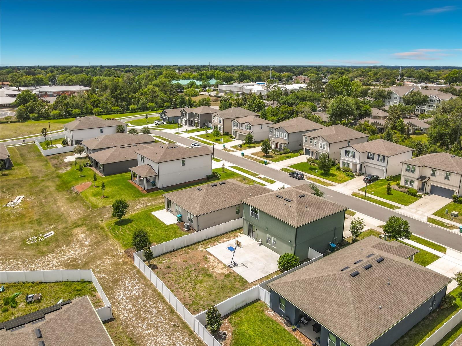 HAMPTON OAKS - Residential