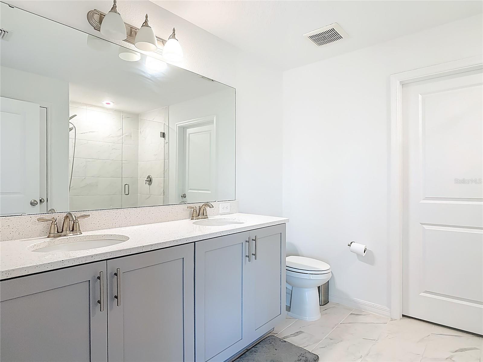 HAMPTON OAKS - Residential