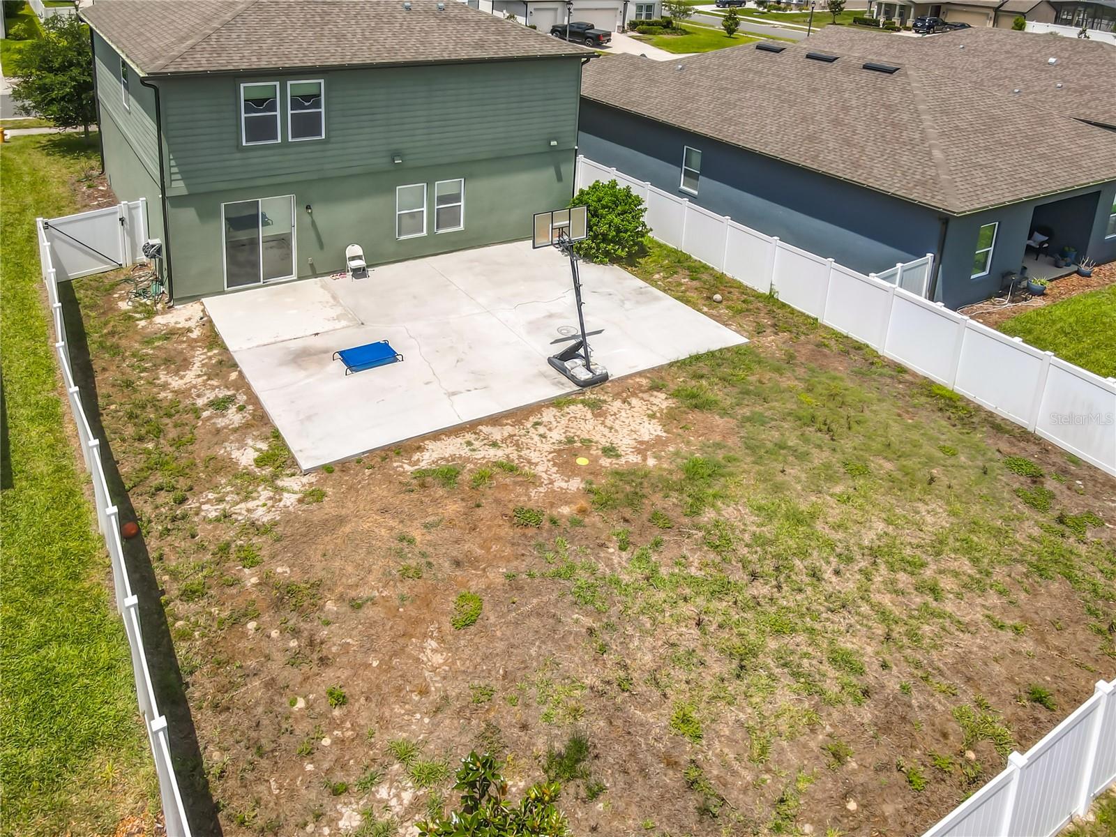 HAMPTON OAKS - Residential