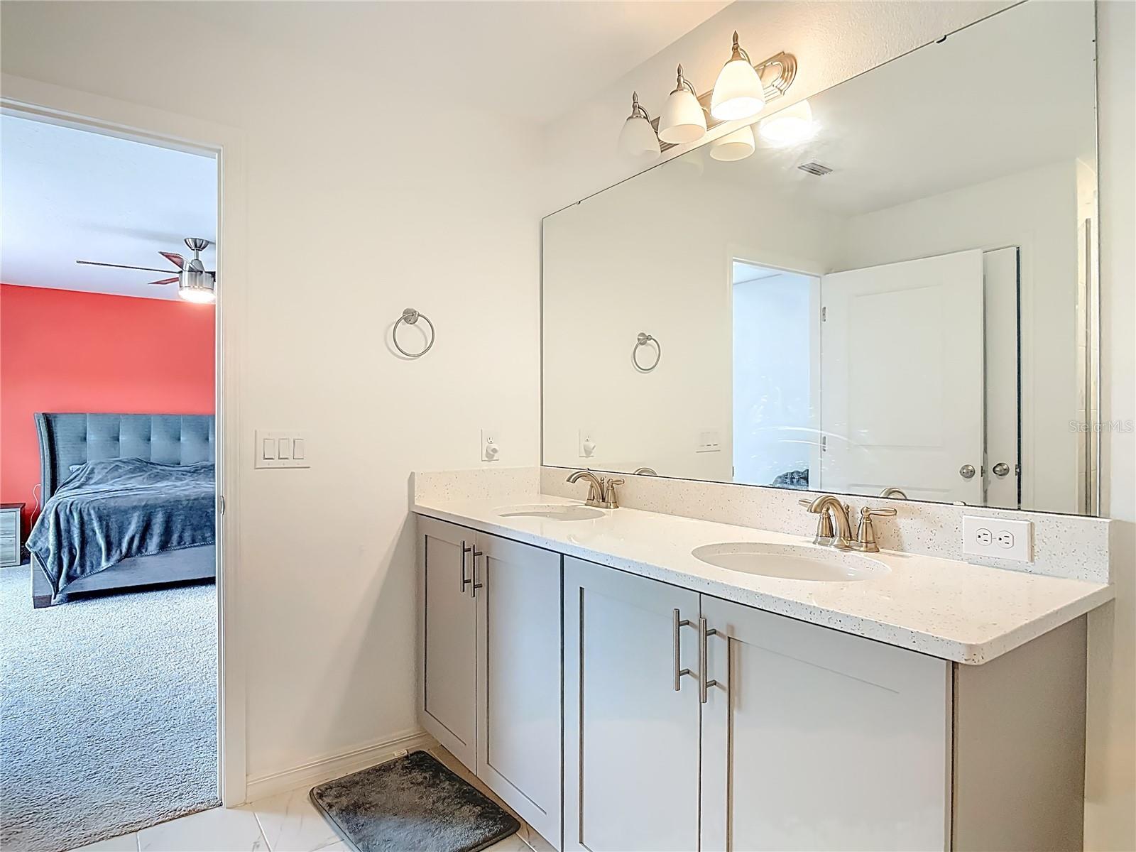 HAMPTON OAKS - Residential