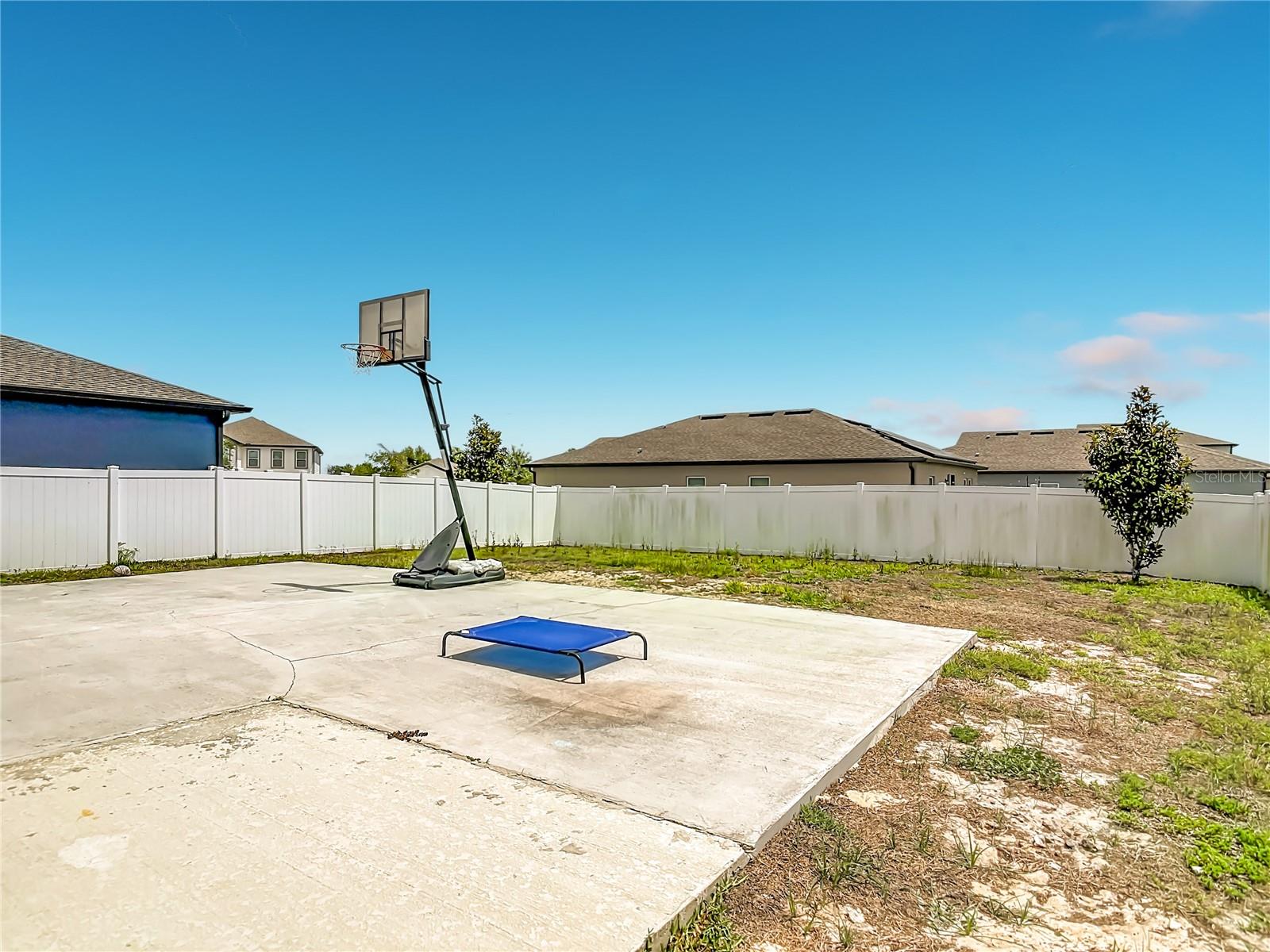 HAMPTON OAKS - Residential